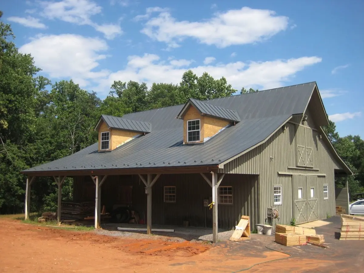 Expert Roof Repair workmanship in Industry